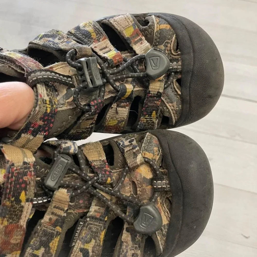 Kids Camo Keen Sandals‎ Size 12